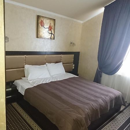 Hotel Mishel Plus Charków Zewnętrze zdjęcie