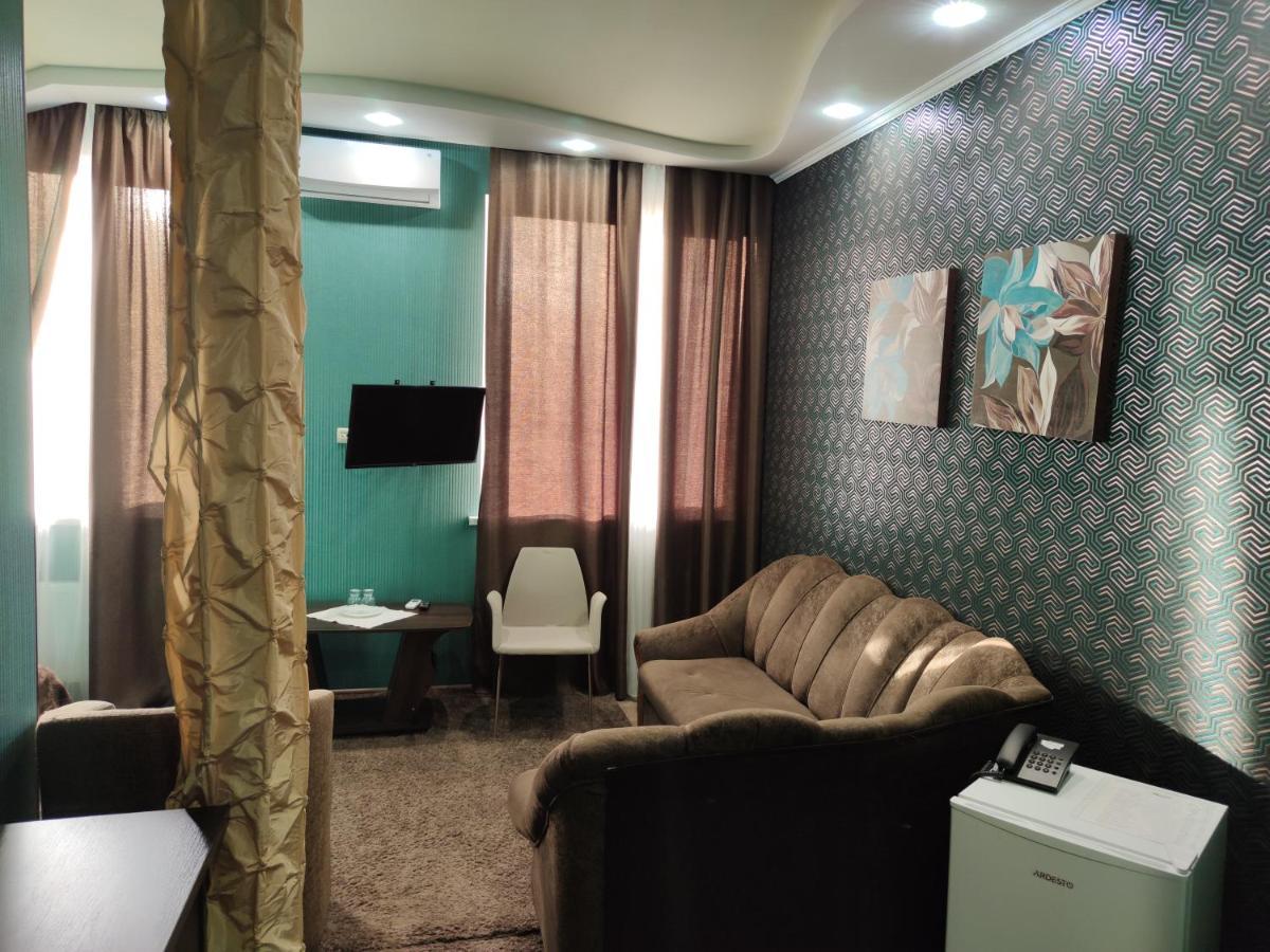 Hotel Mishel Plus Charków Zewnętrze zdjęcie